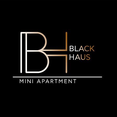 Blackhaus Young Mini Szaloniki Kültér fotó