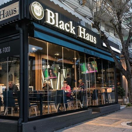 Blackhaus Young Mini Szaloniki Kültér fotó